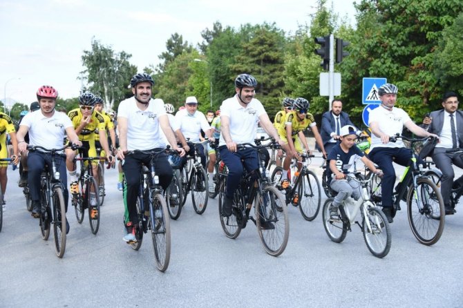 Bakan Kurum bisiklet etkinliğine katıldı