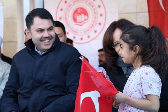 Bakan Kurum Van’da 27 projenin toplu açılışını yaptı