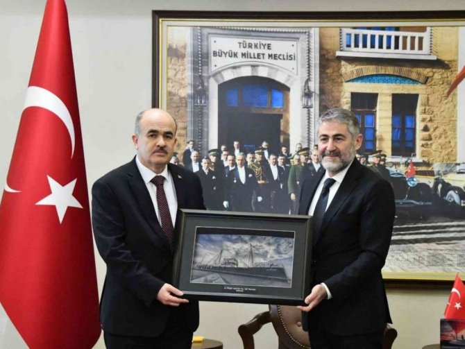 Bakan Nebati, esnaflara bol kazanç dileyip sıkıntılarını dinledi