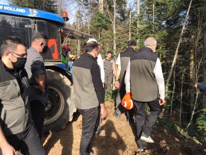 Bakan Pakdemirli 1 Mayıs’ta orman işçileriyle bir araya geldi