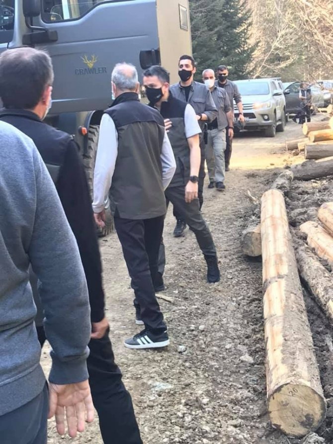 Bakan Pakdemirli 1 Mayıs’ta orman işçileriyle bir araya geldi