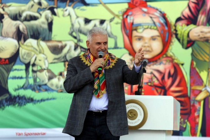 Başbakan Binali Yıldırım Yörük Türkmen Şenliğinde