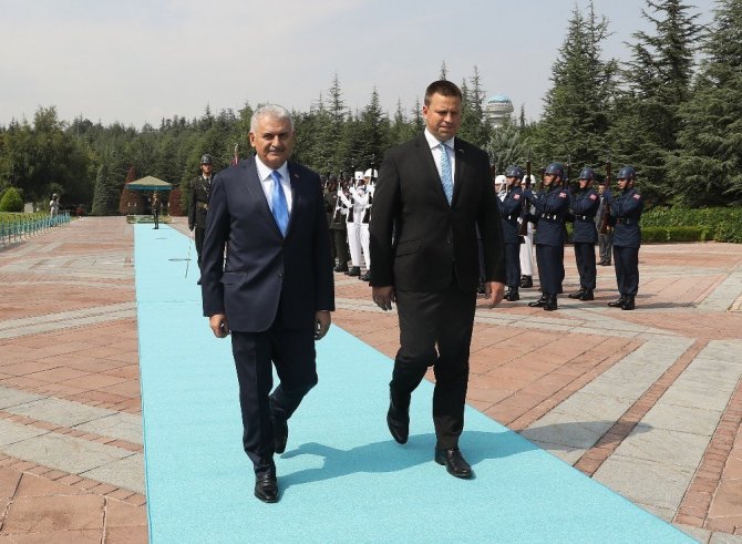 Başbakan Yıldırım, Estonya Başbakanı Juri Ratas’ı resmi törenle karşıladı