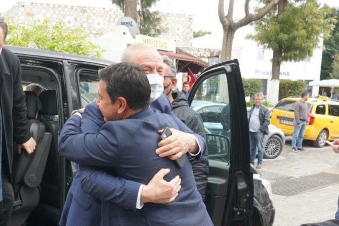 Başkan Atabay, Bodrum Belediye Başkanı Aras ile görüştü
