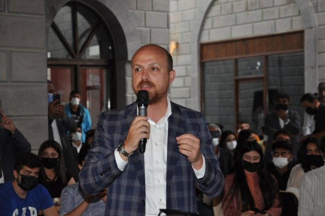 Bilal Erdoğan Kars’ta gençlerle buluştu