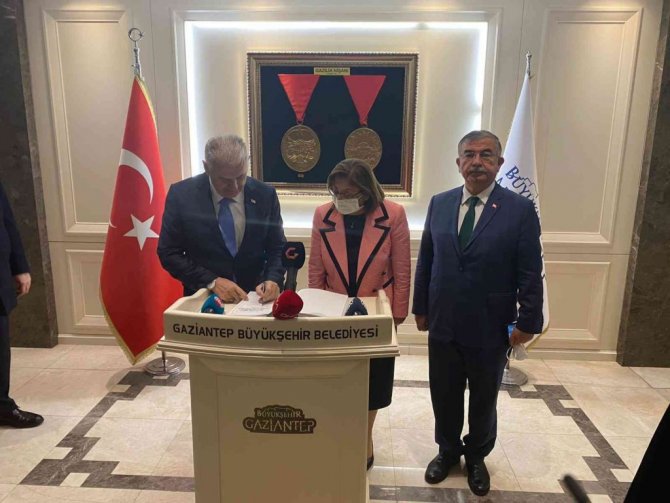 Binali Yıldırım ve İsmet Yılmaz’ın Gaziantep temasları
