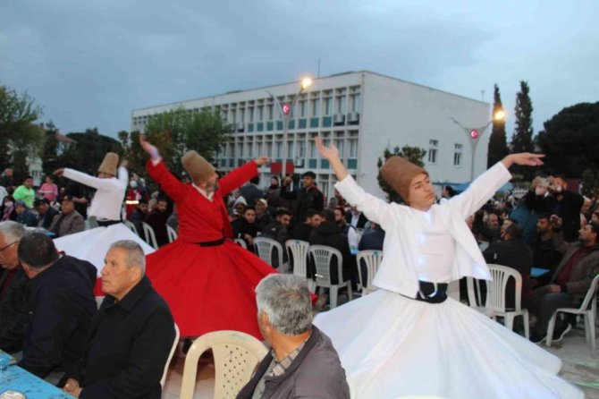 Binlerce Koçarlılı Gönül Sofrasında Buluştu