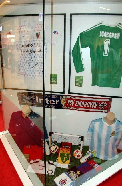 ’Bir Spor Spikerinin Biriktirdikleri’ Sergisi Açıldı