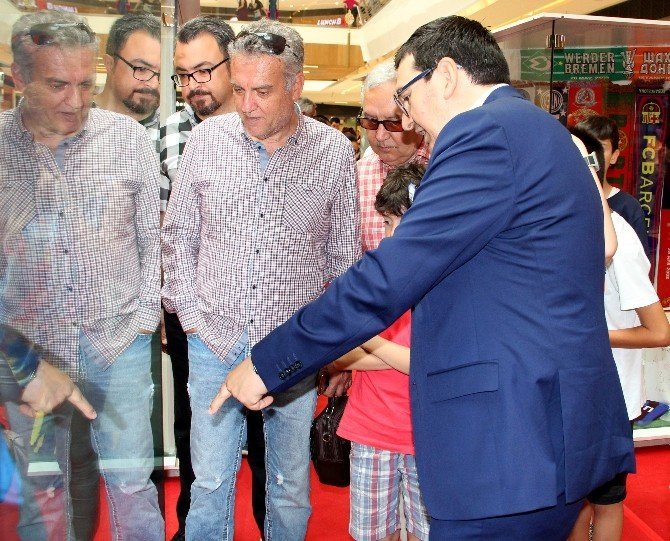 ’Bir Spor Spikerinin Biriktirdikleri’ Sergisi Açıldı