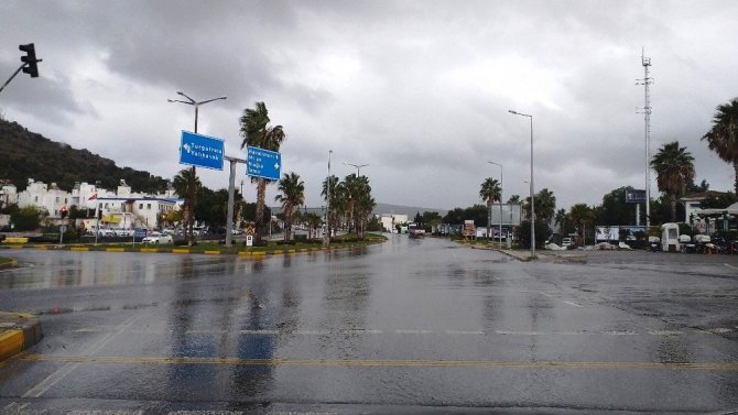 Bodrum sahilleri bomboş kaldı