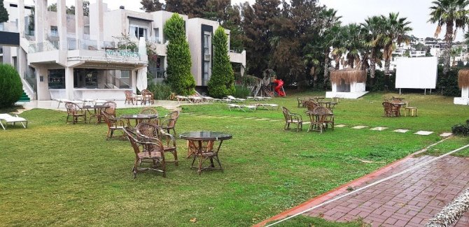 Bodrum sahilleri bomboş kaldı
