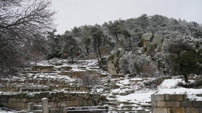 Bodrum’a yıllar sonra kar yağdı