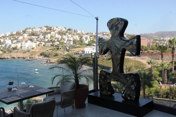 Bodrum’da sanatla tatili bir arada sunan otel ilgi odağı oldu