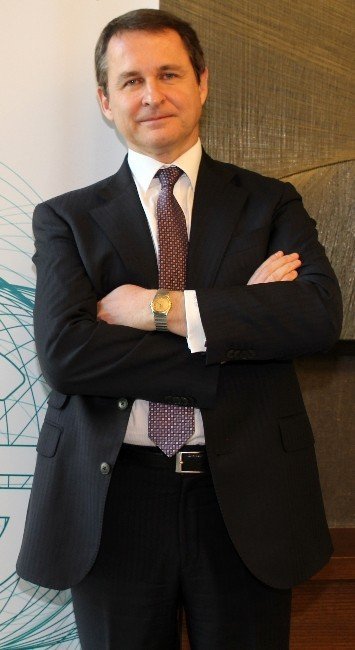 BORSA ARACI KURUMLARI YÖNETİCİLERİ DERNEĞİ (BAKYD)’NİN YENİ DÖNEM BAŞKANLIK GÖREVİNE SEKTÖRÜN DENEYİMLİ İSİMLERİNDEN GEDİK YATIRIM GENEL MÜDÜRÜ T. METİN AYIŞIK GETİRİLDİ.