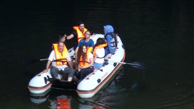 Botlarla girip milyonlarca yıl öncesine gidiyorlar