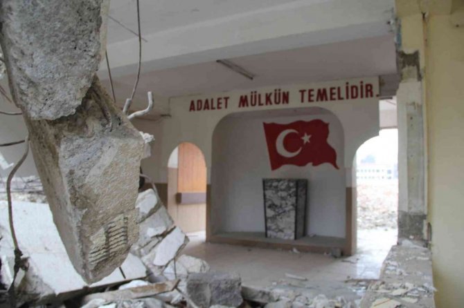 Buca Cezaevi’nin yerine yol, yeşil alan ve kapalı pazaryeri