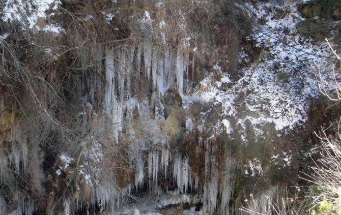 Buz tutan kanyonun görsel şöleni büyüledi