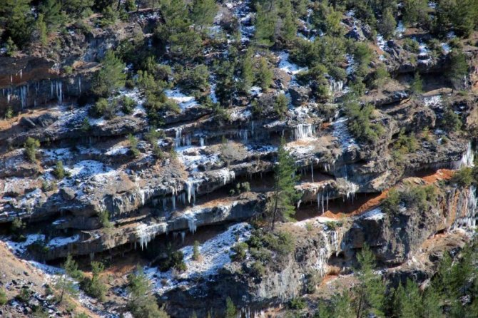 Buz tutan kanyonun görsel şöleni büyüledi