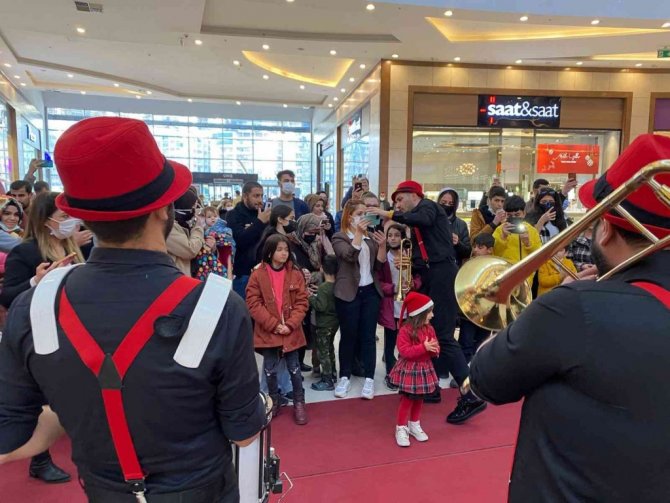 Ceylan Karavil’de yeni yıl coşkusu