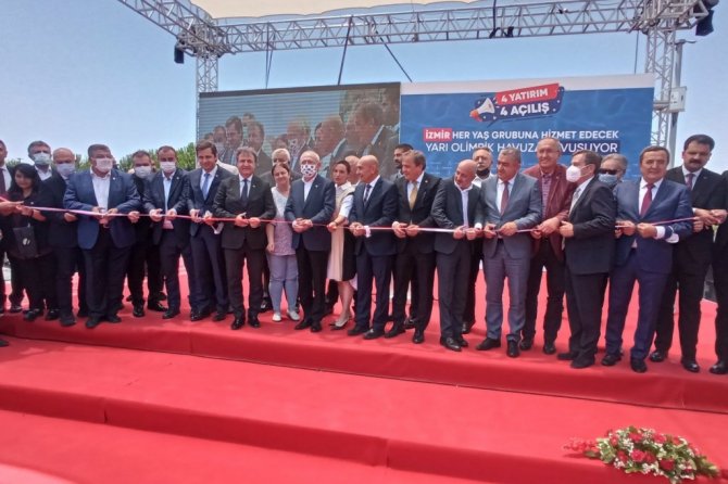 CHP Genel Başkanı Kemal Kılıçdaroğlu İzmir’de havuz açtı