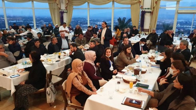 Çileğin geleceği Aydın’da masaya yatırıldı