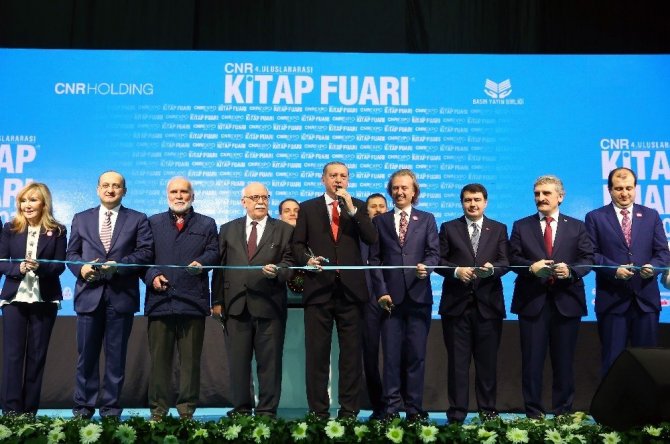Cumhurbaşkanı Erdoğan Açılışını Yaptığı Uluslararası Cnr Kitap Fuarı’nı Gezdi