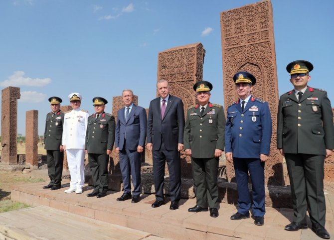 Cumhurbaşkanı Erdoğan Ahlat’ta