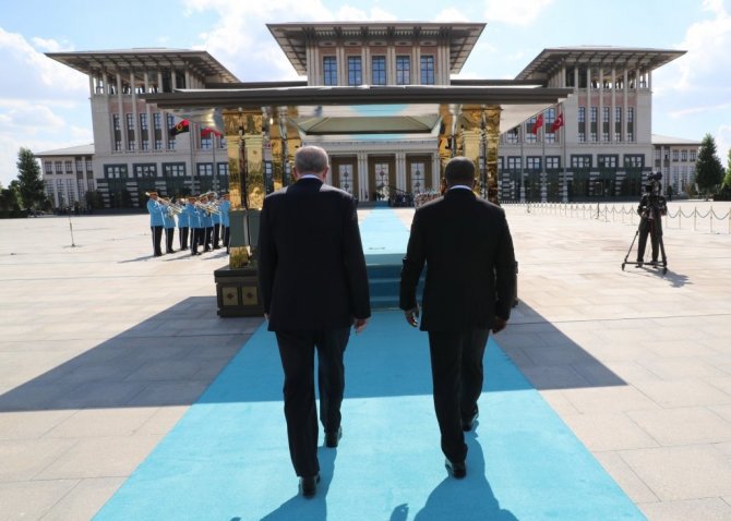 Cumhurbaşkanı Erdoğan, Angola Cumhurbaşkanı Laurenço’yu resmi törenle karşıladı