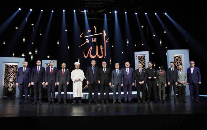 Cumhurbaşkanı Erdoğan: “Ayasofya-i Kebir Camii’ni aslına rücu ettirerek milletimiz üzerinde oynanan kirli oyunu tümüyle bozduk”