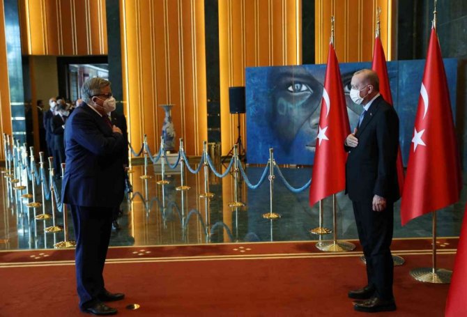 Cumhurbaşkanı Erdoğan bayram tebriklerini kabul etti