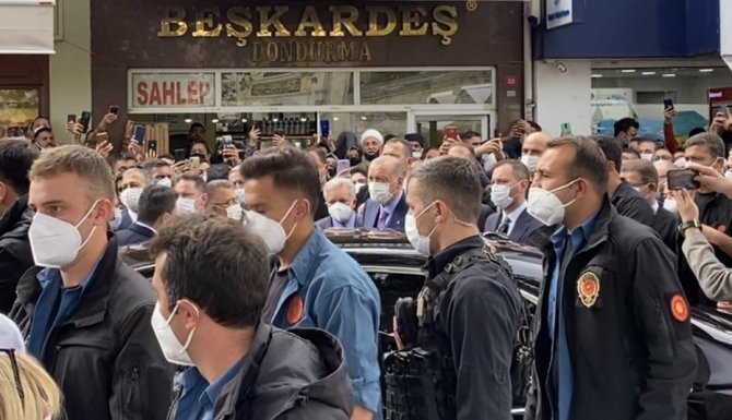 Cumhurbaşkanı Erdoğan, cuma namazını Eyüp Sultan Camii’nde kıldı