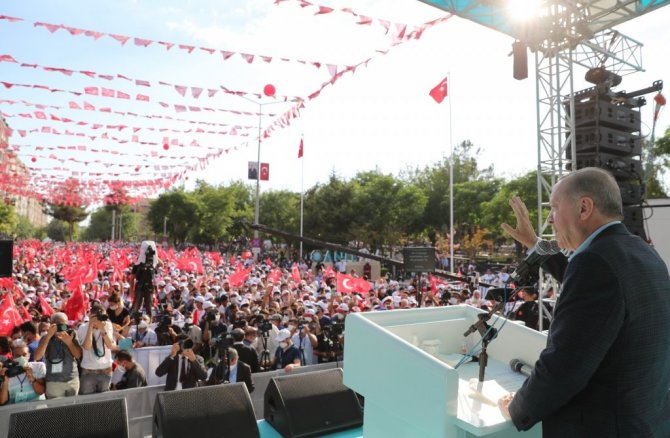 Cumhurbaşkanı Erdoğan, Diyarbakır’da 2.5 milyar liralık yüzlerce eserin açılışını yaptı