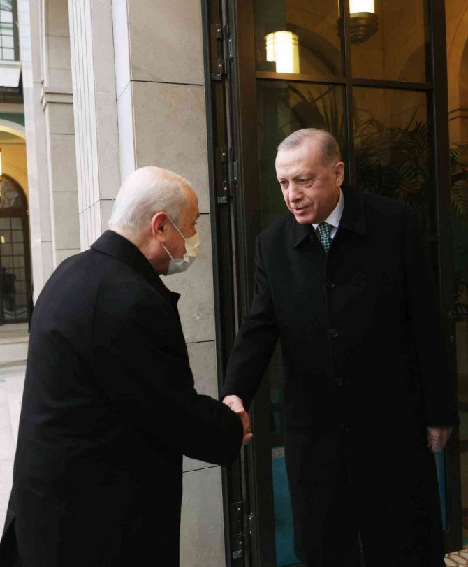 Cumhurbaşkanı Erdoğan ile MHP lideri Bahçeli iftar sofrasında bir araya geldi