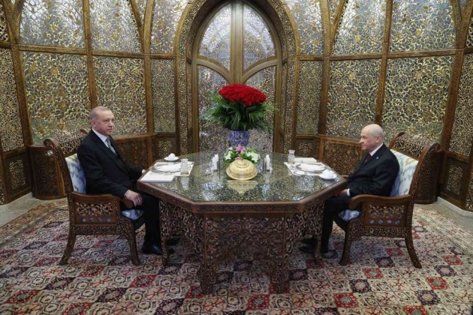 Cumhurbaşkanı Erdoğan ile MHP lideri Bahçeli iftar sofrasında bir araya geldi