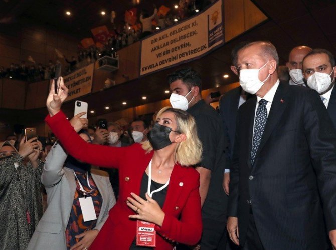Cumhurbaşkanı Erdoğan: “Meral hanım sen bu geziciler ile berabersin yolun açık olsun”