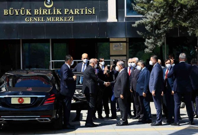 Cumhurbaşkanı Erdoğan, Mustafa Destici’yi BBP Genel Merkezi’nde ziyaret etti