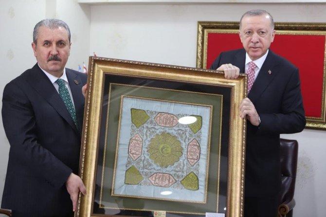 Cumhurbaşkanı Erdoğan, Mustafa Destici’yi BBP Genel Merkezi’nde ziyaret etti