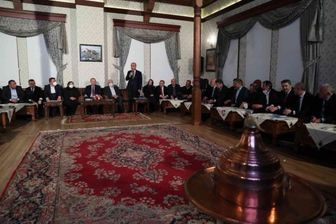 Cumhurbaşkanı Erdoğan, Tokat’ta çiftçilerle bir araya geldi