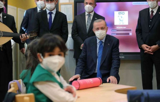 Cumhurbaşkanı Erdoğan, Üsküdar’daki Palet Türk Müziği İlkokulu’nun açılışı yaptı