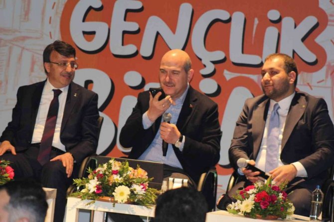 Cumhurbaşkanı Erdoğan, Vanlı gençlere telekonferans yöntemiyle hitap etti