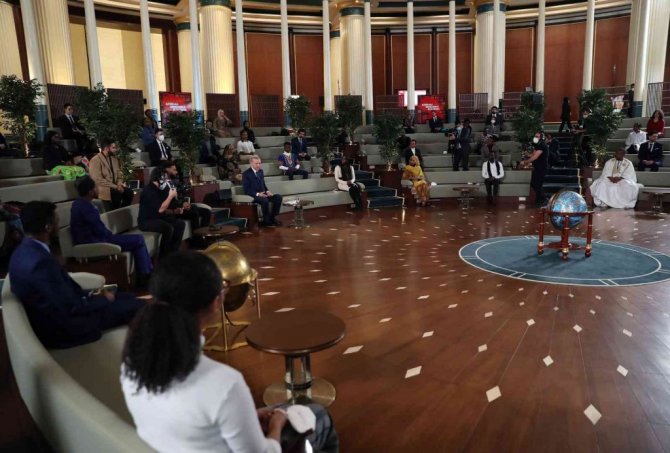 Cumhurbaşkanı Erdoğan’dan Afrikalı gençlere çağrı: \
