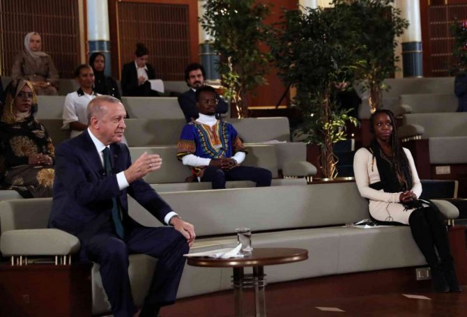 Cumhurbaşkanı Erdoğan’dan Afrikalı gençlere çağrı: \