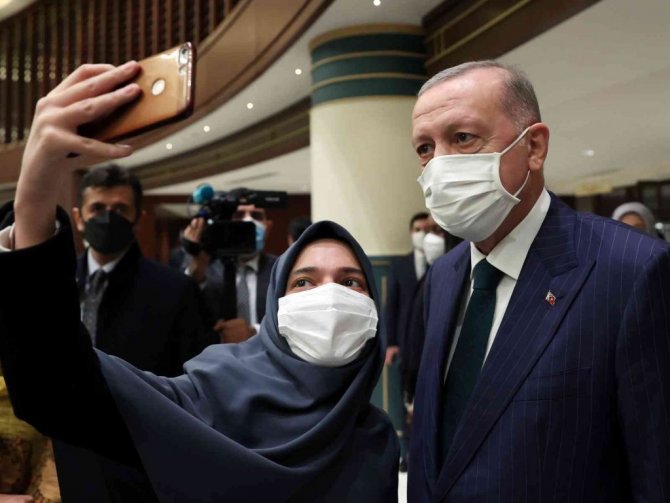 Cumhurbaşkanı Erdoğan’dan Afrikalı gençlere çağrı: \