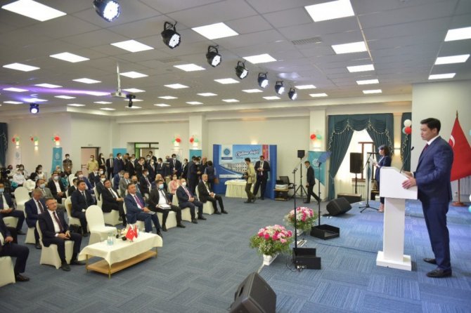 Cumhurbaşkanı Yardımcısı Oktay, Kırgızistan Cumhurbaşkanı Caparov ile görüştü