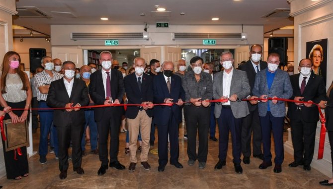 ’Cumhuriyetimizin Öncü Kadınları’ fotoğraf sergisi başkentlilerle buluştu