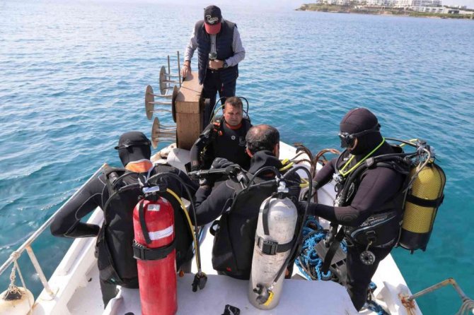 Denizin dibini çöplüğe çevirmişler