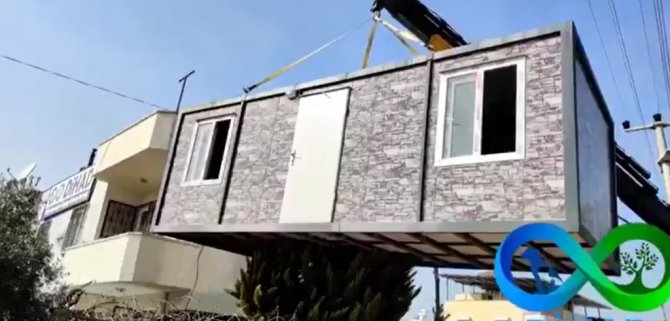 Didim’de hayvansever eşinin hayrına, barınağa bağışta bulundu