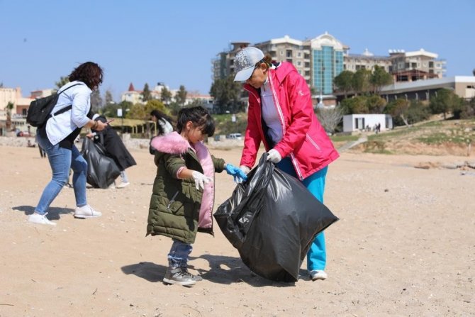Didim’de minikler yetişkinlere örnek odlu