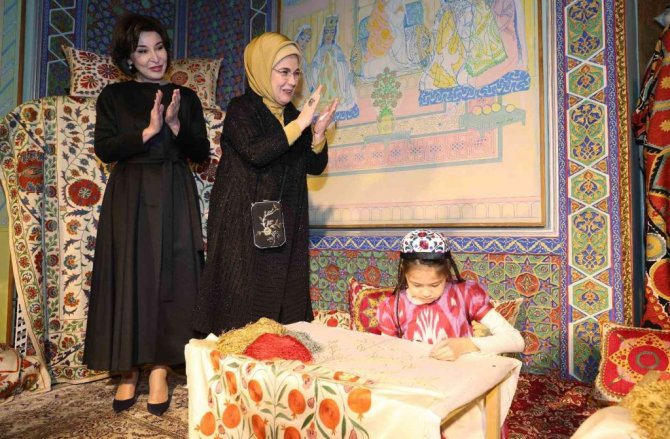 Emine Erdoğan, Özbekistan Cumhurbaşkanı Mirziyoyev’in eşi Ziroat Mirziyoyeva ile görüştü