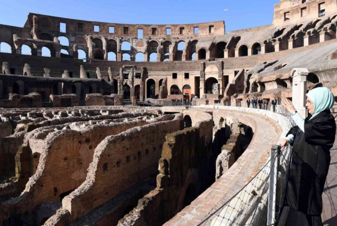 Emine Erdoğan, Roma’da lider eşleriyle tarihi Kolezyum ve Giardino all’İtaliana’yı gezdi